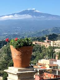 Acessórios que não podem faltar no seu bar em casa. Visions Of Sicily Etna Sicily Sicily Italy
