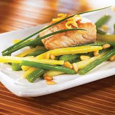 Filets De Poisson Panes Au Four Mayo Lime Et Cornichon Metro Recette En 2020 Filet De Poisson Beurre Recette Cuisine Poisson