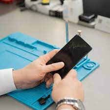 Aufschieberitis Na Wem Kommt Das Bekannt Vor Das Handy Display Hat Schon Seit Monaten Einen Sprung Aber Man Schiebt Die Iphone Electronic Products Phone