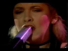 Go Your Own Way Live The Mirage Tour 82 Fleetwood Mac Lindsey Singing It His Way And Well Stevie Did It How She Wa Fleetwood Mac Oldies Music Music Heals