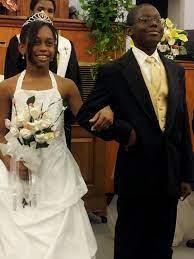 See more ideas about wedding bouquets, wedding, mod wedding. What Is A Tom Thumb Wedding Latenightparents Com