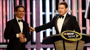 Find the perfect sprint cup series awards portraits stock photos and editorial news pictures from getty images. Jeff Gordon Honored By Tom Cruise At Sprint Cup Series Awards Banquet