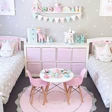 Das Einhorn Ist Ein Fabelwesen Von Pferde Oder Ziegengestalt Mit Einem Geraden Horn Auf Der Stirnmitte Einhorner Room Ideas Bedroom Girl Room Kid Room Decor