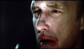 hEINEken?!?! F**k that s**t!! Pabst B L U E Ribbon!!!": Blue Velvet (1986)  : r/underratedmovies