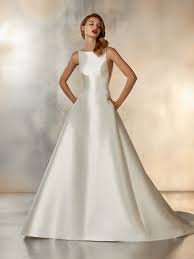 Wedding dress ur131 2021 collection. 21 Best Ball Gown Wedding Dresses In 2020 Royal Wedding