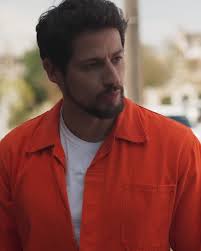 Amanhã, às 20h, tem episódio novo de Vai Virar Novela! Em "Consequência",  os atores Fábio Silvestre e William Barbier vivem uma dupla curiosa em um  dia de serviço comunitário. Ativa o sininho