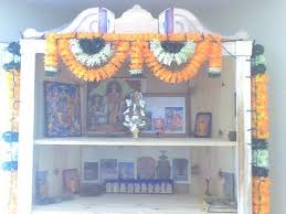 This quote sums up the idea behind this post. Flower Decoration Ideas For Pooja At Home Fluffums