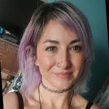 Jamie Peach's Instagram, Twitter & Facebook