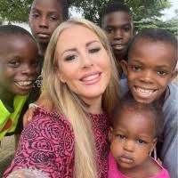 20+ "Fiona Roy" profiles