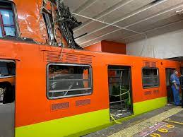 El metro informó que una falla mecánica provocó el incidente en la escalera eléctrica de la estación tacubaya de la línea 9, ocurrido ayer viernes, en el que resultaron dos personas con contusiones. Detuvieron A Empleados Implicados En El Choque Del Metro Tacubaya Donde Murio Una Persona Infobae