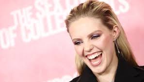 Renée Rapp Identifies as a Lesbian Now!