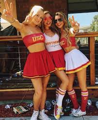 10 Cute Gameday Outfits At University Of Southern California Society19 College Gameday Outfits College Outfits Gameday Outfit