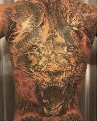 Ibrahimović is 192 cm tall and powerfully built, and thus physical strength. Zlatan Ibrahimovic Gets Amazing New Tattoo As Manchester United Star Describes It As Finest Art