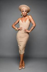 How VH1's 'RuPaul's Drag Race' Makeup Artist David 'Raven' Petruschin Makes  RuPaul's Look Werk