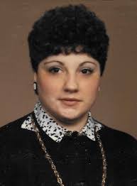 Elizabeth Geri's Instagram, Twitter & Facebook