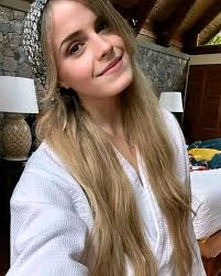 Hello honey,will you take a shower with me?