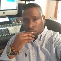 Erik Dennis's Instagram, Twitter & Facebook