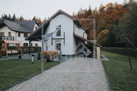 100% sigur prin garantia de livrare. Casa De Vacanta De Vanzare In Sibiu Porumbacu De Sus Zona Superba New Concept Living 2252