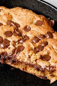 Nutella Stuffed Deep Dish Chocolate Chip Skillet Cookie Pizookie Okay I Confess Again Skillet Chocolate Chip Cookie Nutella Recipes Dessert Recipes Easy