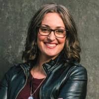 Lisa Menard's Instagram, Twitter & Facebook