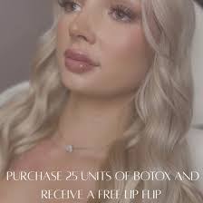 Tracy Lear's Instagram, Twitter & Facebook