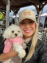 Hello, I am seeking a half-lease opportunity for a horse located on-site in  the IE area or OC county. As a novice, I am looking for any calm and gentle  horse to