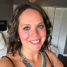 Kara Davey (@karawoody)