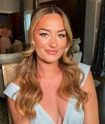 Taylor Burris (@taylornicoleburris) • Instagram photos and videos