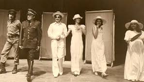 Sanatçının ürettiği ya da katkıda bulunduğu eserler aşağıdaki gibidir Guadalupe Anos Sin Cuenta Teatro Mayor Jmsd