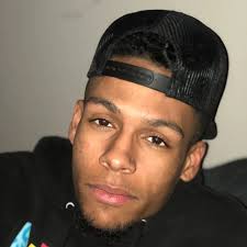 Angelo Padilla jr (@angelo_31126) في بث مباشر -‏ TikTok LIVE