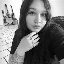 Abril Vargas (@dulce.cardenas.35) • Facebook