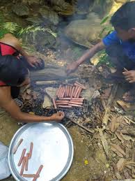 Bekerja sebagai atlet adalah kebanggaan tersendiri ya guys. Kesian Sajjad Frust Tak Dapat Mandi Air Terjun Kering Berpeluh Makan Sosej Bakar Viral Mstar