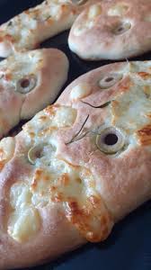 Epingle Sur Pain Au Olive Et Tomate