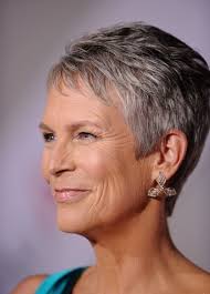 It's a gorgeous white gown, i love how sleek it is and the silver diamond across the front is so. Jamie Lee Curtis Dangling Diamond Earrings Jamie Lee Curtis Fashion Looks Stylebistro
