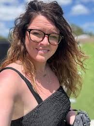 One of the reason I love fishing, is becuase I get to watch all the  beautiful birds while I'm sat