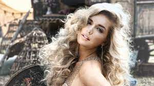 The czech language is very similar to the slovakian language (used in the neighbouring slovakian republic). Youtube Beauty People Czech Women Beauty Photography