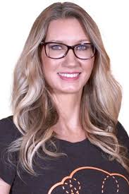 Faye Ellis's Instagram, Twitter & Facebook