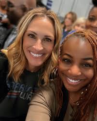 Alexis Harris, Ph.D. (@CoverGirlAlexis)