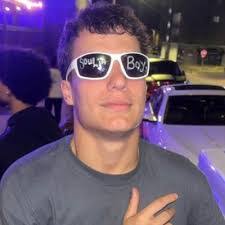 Eric Heft's Instagram, Twitter & Facebook