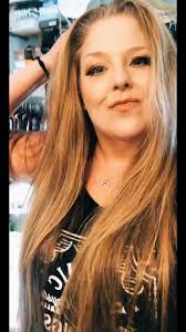 Laura Tussey's Instagram, Twitter & Facebook