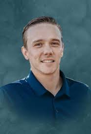 Rhea Lange's Instagram, Twitter & Facebook