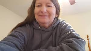 Hello hope u can help me and let me know where Brenda bell from class of 84  and comment or inbox me and will appreciate ur help