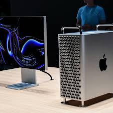 Apple S New Mac Pro Vs The Imac Pro Is It Worth Upgrading The Verge