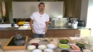 Tous En Cuisine La Recette Du Financier Aux Framboises De Cyril Lignac Recette Cyril Lignac Cuisine Cyril Lignac