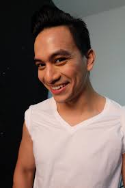 Kee Hua Chee Live!: PART 1---WATSONS' NEW CHINESE NEW YEAR TV AND PRINT  COMMERCIAL FEATURES A RECORD 17 CELEBRITIES! FROM SUPERWRITER DATO KEE HUA  CHEE TO SUPERMODEL AMBER CHIA TO SUPERHUNK KIT