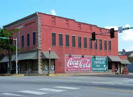 The town of rogers, arkansas is a suburb near fayetteville and bentonville. Downtown Rogers Arkansas Arkansas Travel Ozarks Favorite Places