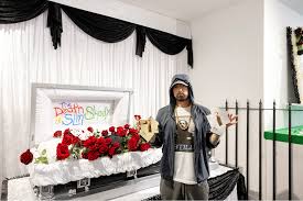 The Death Of Slim Shady (Coup De Grace) bags Eminem an 11th UK number one  album | Oxford Mail