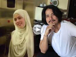Robin had at least 5 relationship in the past. Robin Padilla Celebrates Daughter Queenie S Decision To Practice Islam Gma Entertainment
