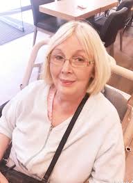 Hi i lost a name chain in arabic somewhere between clapham common and  ladbroke grove/notting hill hoping someone has found it 😔