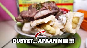 Salah satu kuliner unik dan enak di kota malang, sop sumsum pak kayin. Makannya Di Sedot Tulang Sumsum Ludes 100 Kg Sop Rm P Tardja Indonesian Street Food Youtube